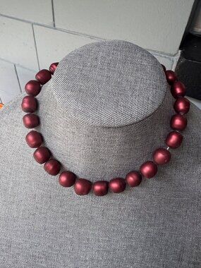 Vintage Cranberry Satin Glass Bead Choker Necklace 16” Matte Red Graduated Beads